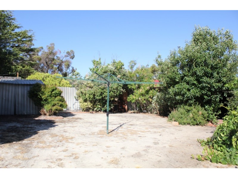 33 Dotterel Way, Yangebup WA 6164