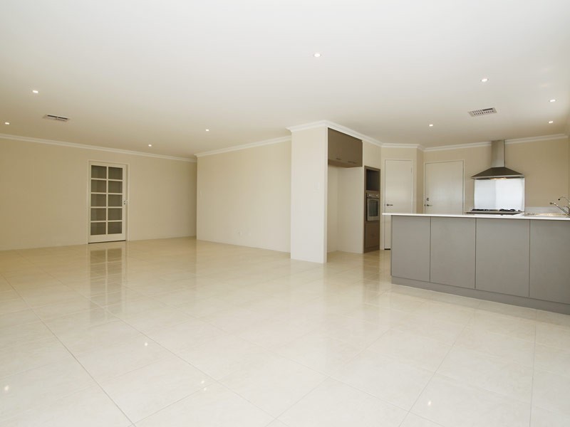 326 Lyon Road, Aubin Grove WA 6164