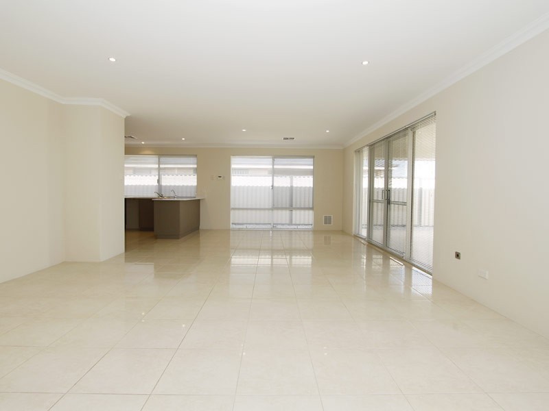 326 Lyon Road, Aubin Grove WA 6164