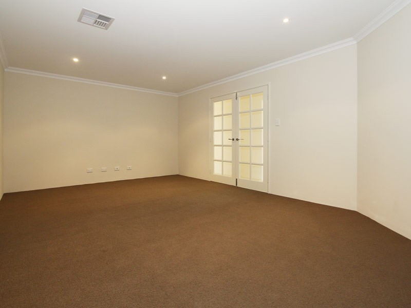 326 Lyon Road, Aubin Grove WA 6164