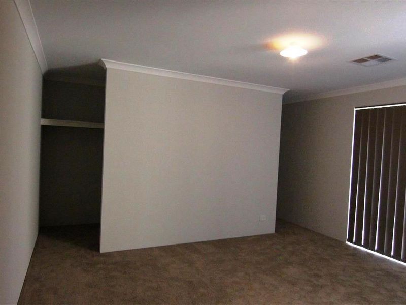 36 Marginata Parkway, Canning Vale WA 6155