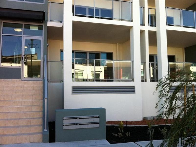 Apartment 13/30 Malata Crescent, Success WA 6164