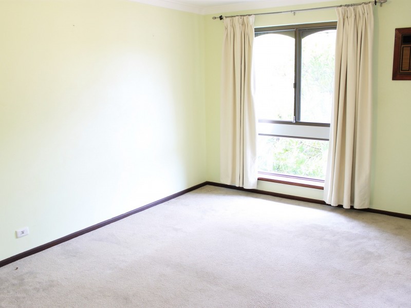 22 Hibbertia Crescent, Riverton WA 6148