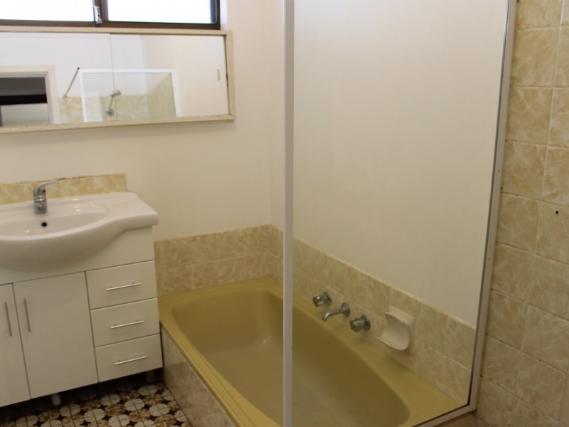 22 Hibbertia Crescent, Riverton WA 6148