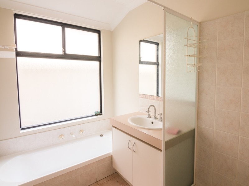 8 Kabbarli Court, South Lake WA 6164