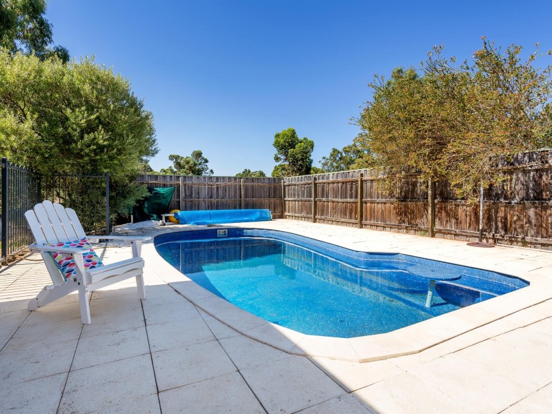 209 Bournbrook Avenue, Byford WA 6122