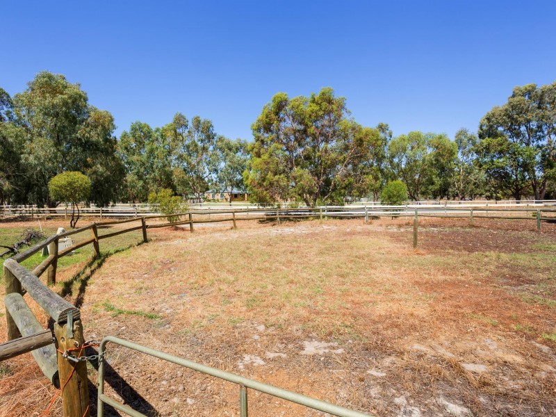 209 Bournbrook Avenue, Byford WA 6122