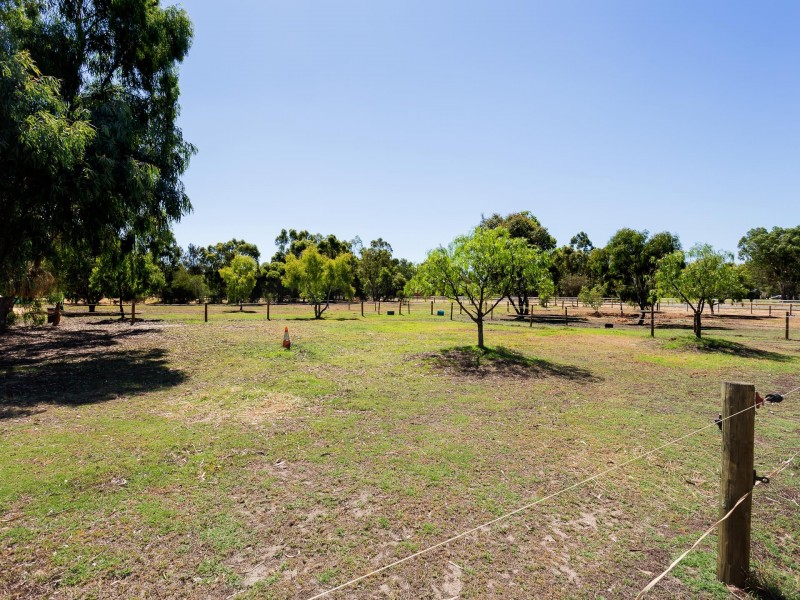 209 Bournbrook Avenue, Byford WA 6122