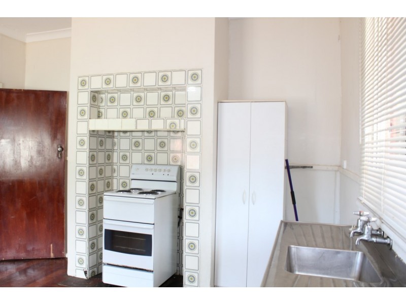 117 Forrest Road, Hamilton Hill WA 6163