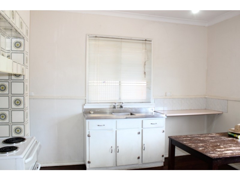 117 Forrest Road, Hamilton Hill WA 6163