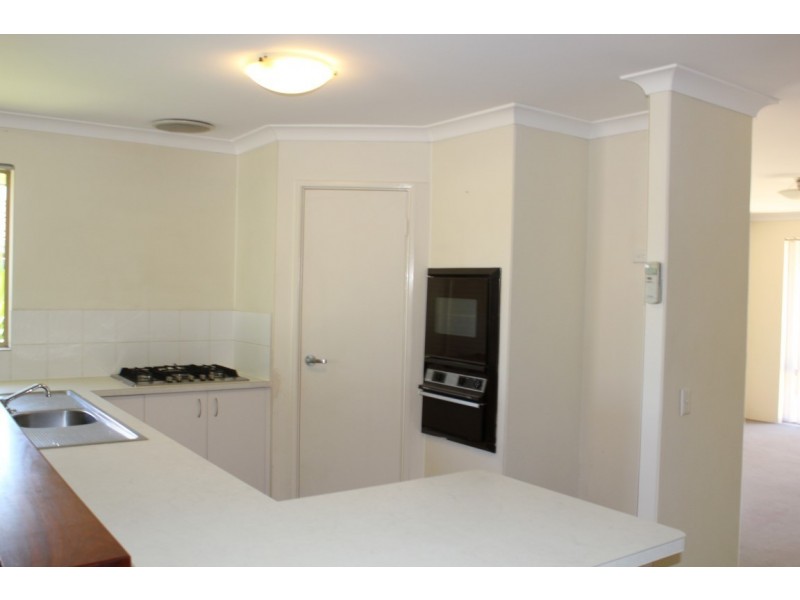 14 Whitlock Crescent, South Lake WA 6164