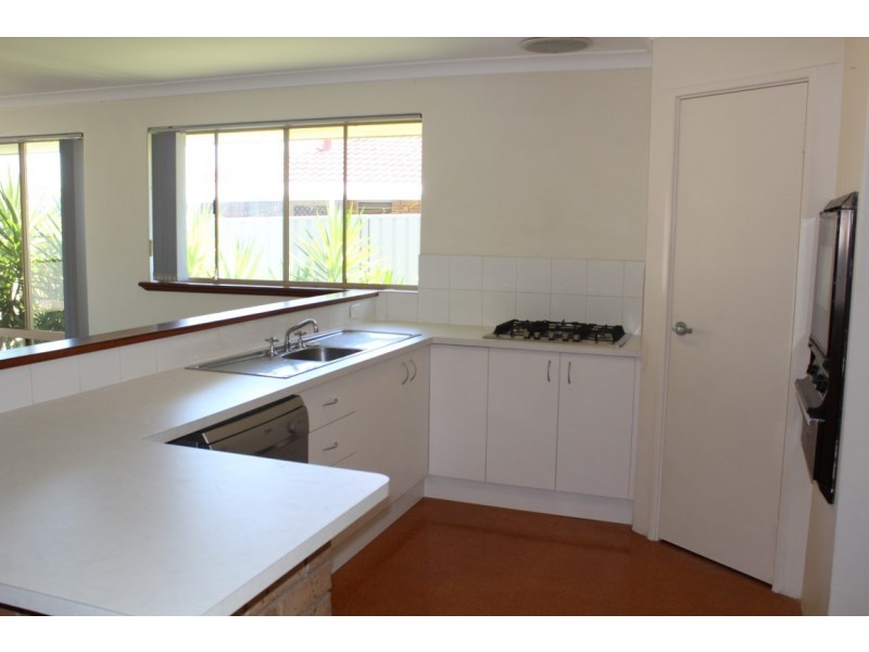 14 Whitlock Crescent, South Lake WA 6164