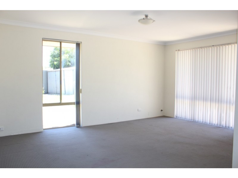14 Whitlock Crescent, South Lake WA 6164