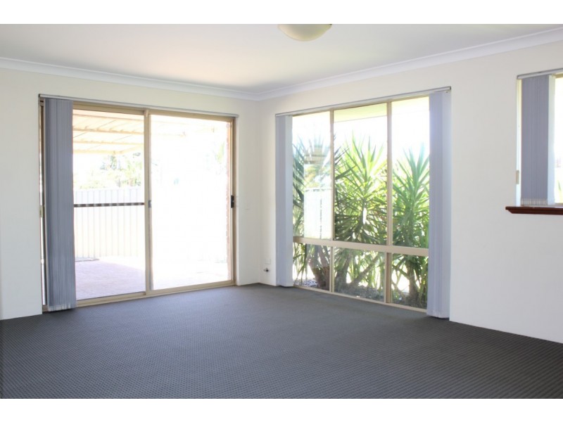14 Whitlock Crescent, South Lake WA 6164