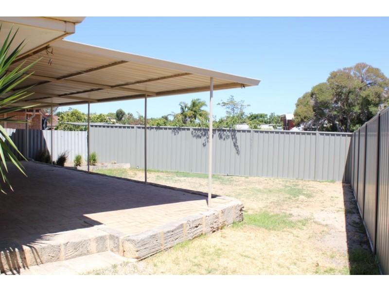 14 Whitlock Crescent, South Lake WA 6164