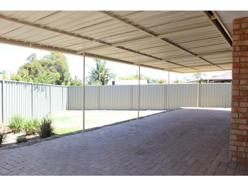 14 Whitlock Crescent, South Lake WA 6164