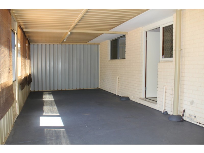 11 Sussex Street, Spearwood WA 6163