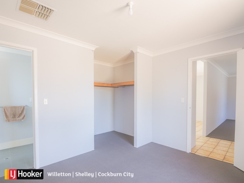 17 Mollerin Place, South Lake WA 6164