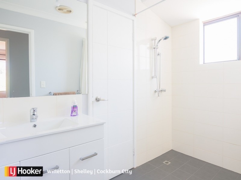 17 Mollerin Place, South Lake WA 6164