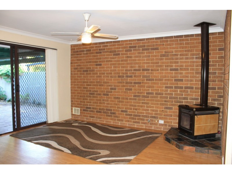 7 Cowan Place, Safety Bay WA 6169