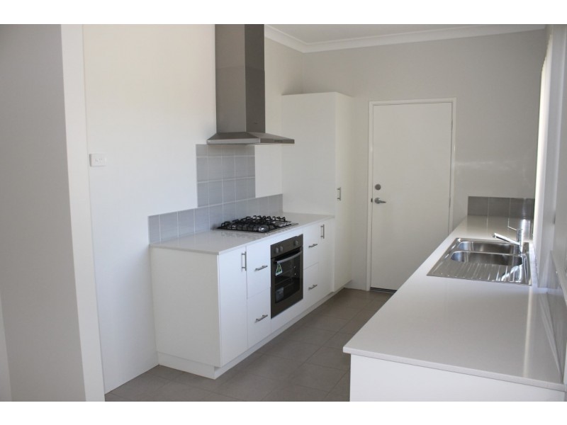 2/41 Bellazario Promenade, Aveley WA 6069