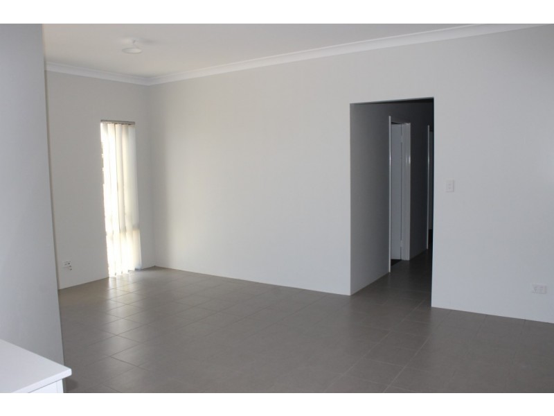 2/41 Bellazario Promenade, Aveley WA 6069