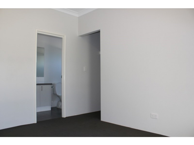 2/41 Bellazario Promenade, Aveley WA 6069