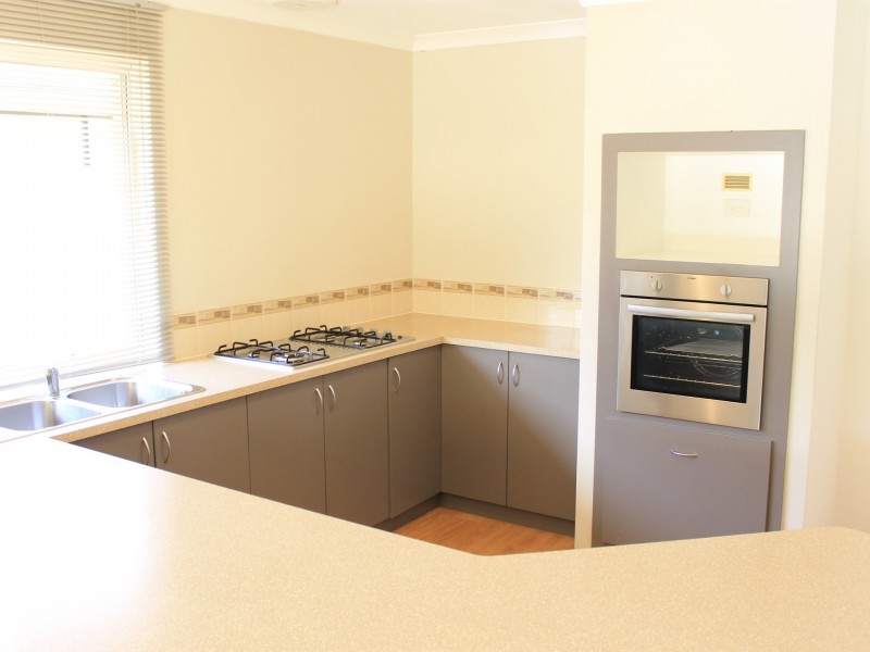 200 Tapper Road, Atwell WA 6164