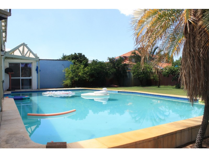 307 Riverton Drive, Shelley WA 6148