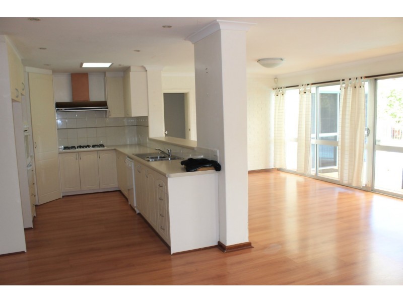 307 Riverton Drive, Shelley WA 6148