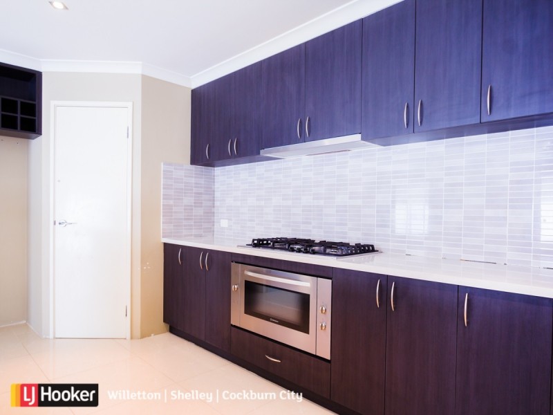 18 Marseille Gardens, Piara Waters WA 6112