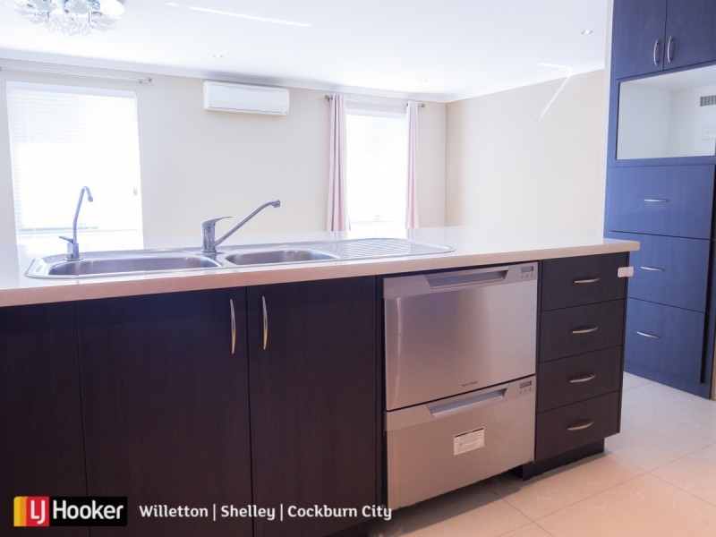 18 Marseille Gardens, Piara Waters WA 6112