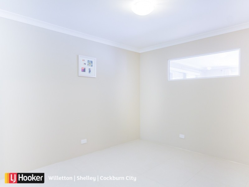 18 Marseille Gardens, Piara Waters WA 6112