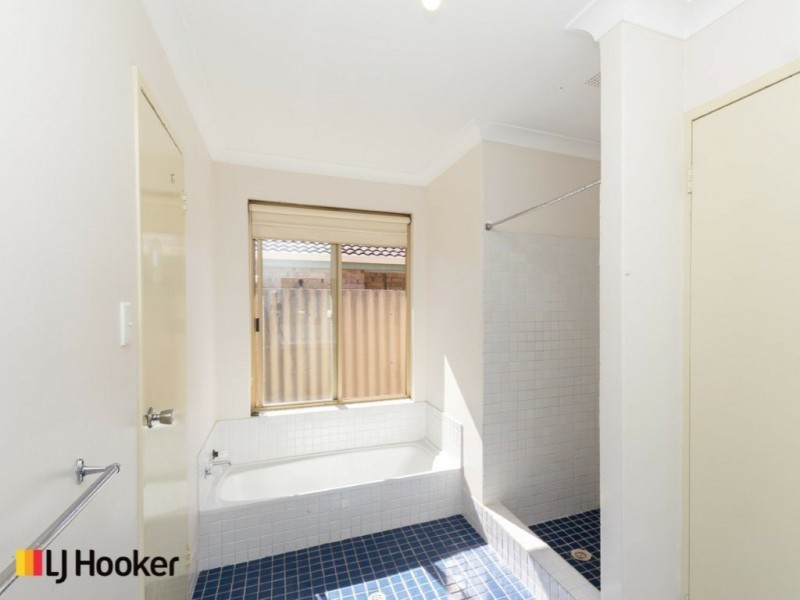 72 Elderberry Drive, South Lake WA 6164