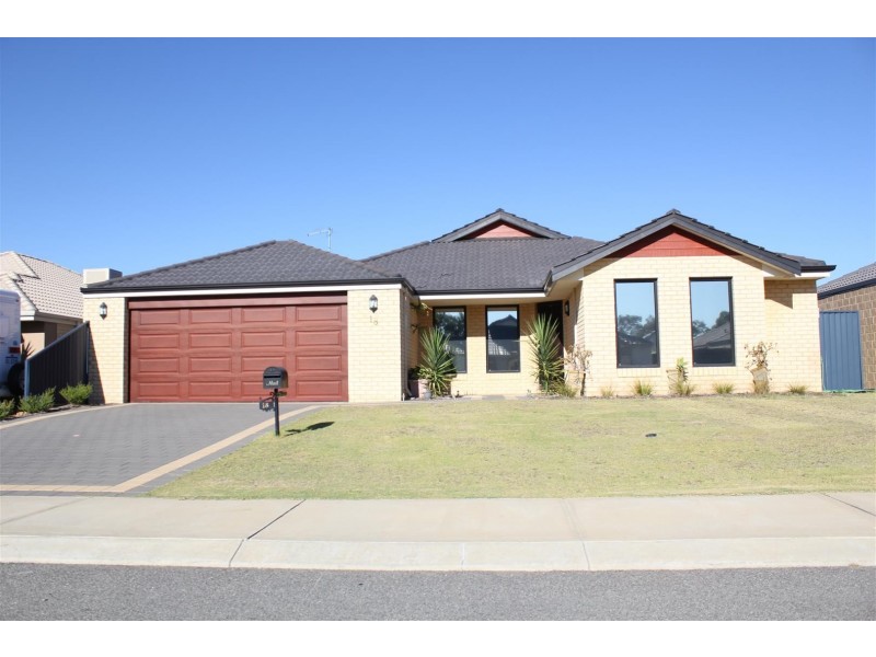 18 Gingerale Circle, Byford WA 6122