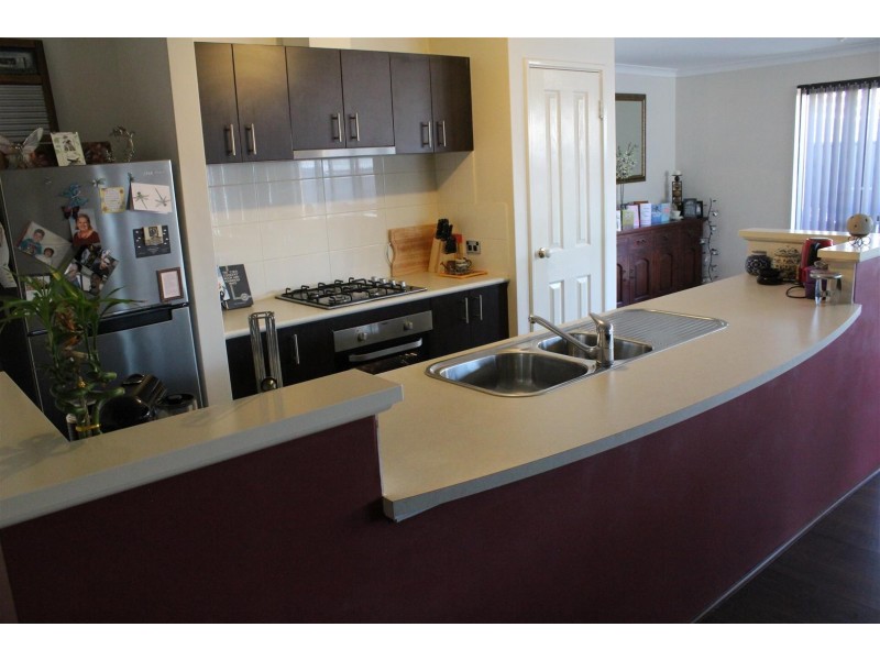 18 Gingerale Circle, Byford WA 6122