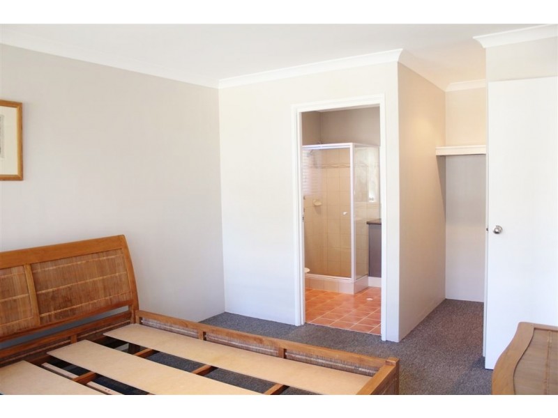 26 Larsen Road, Byford WA 6122