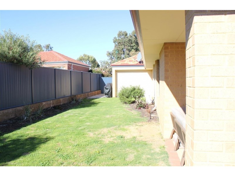 26 Larsen Road, Byford WA 6122