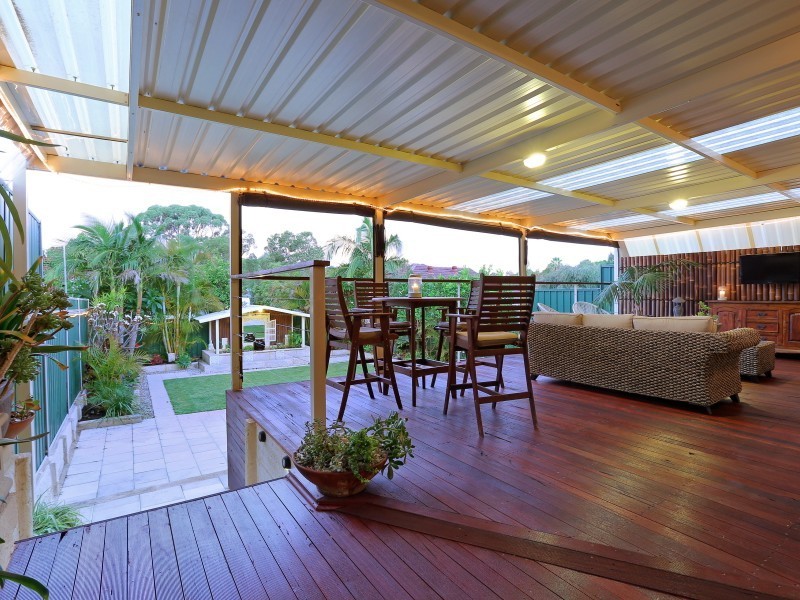 4 Doherty Road, Coolbellup WA 6163