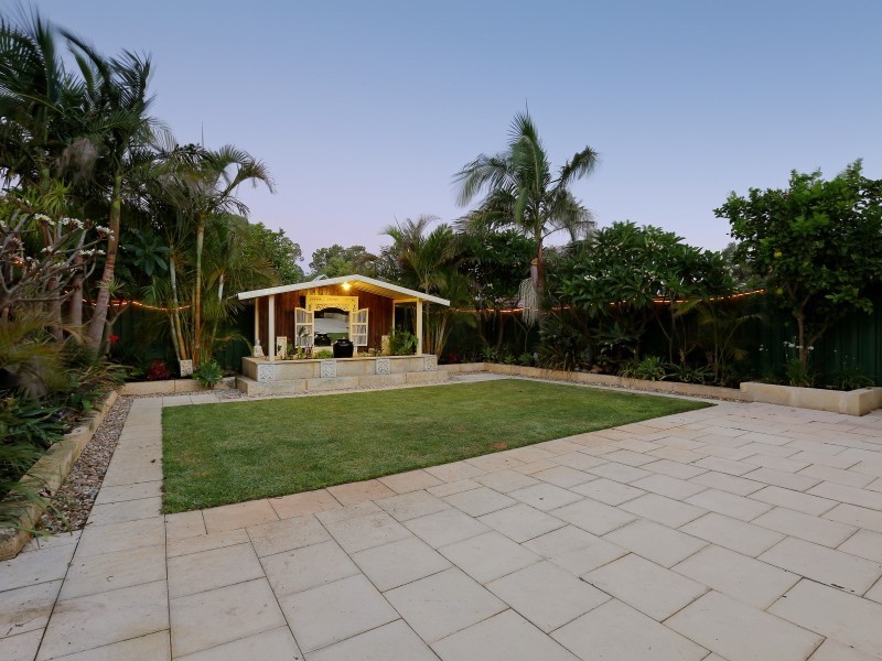 4 Doherty Road, Coolbellup WA 6163
