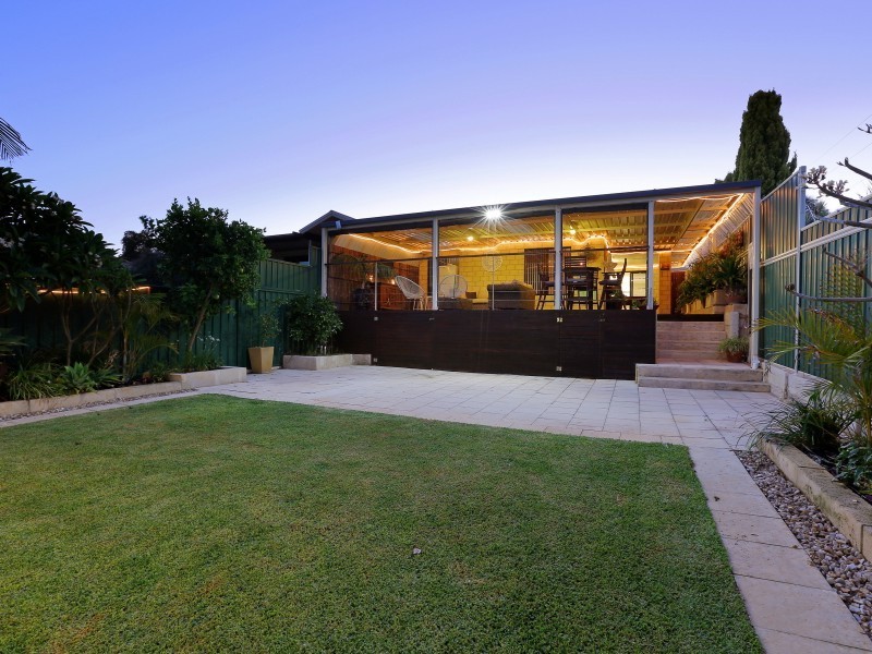 4 Doherty Road, Coolbellup WA 6163