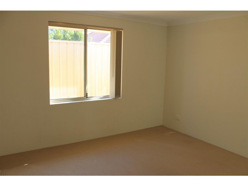 2/10 Delamere Way, Camillo WA 6111