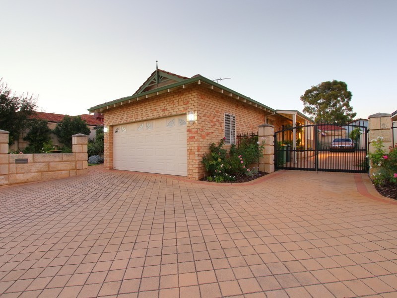 72 Garden Road, Spearwood WA 6163