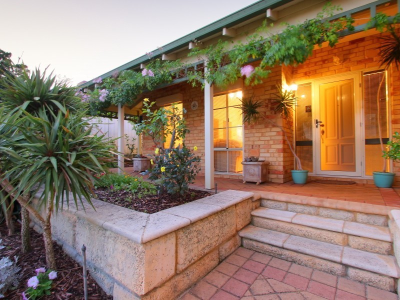 72 Garden Road, Spearwood WA 6163