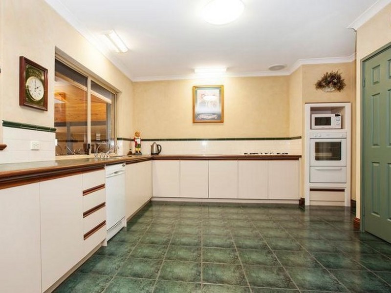 5 Ellery Court, Success WA 6164