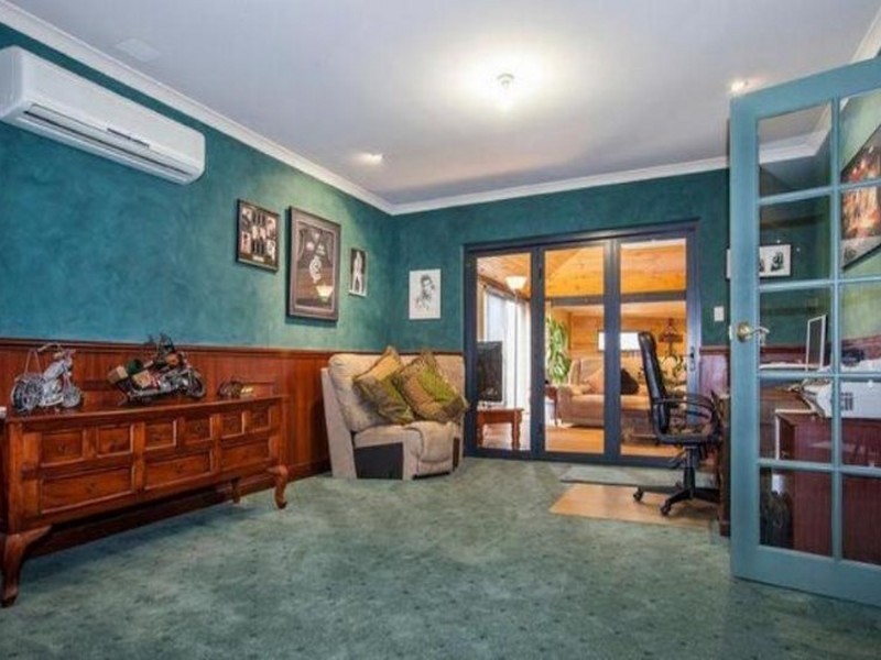 5 Ellery Court, Success WA 6164