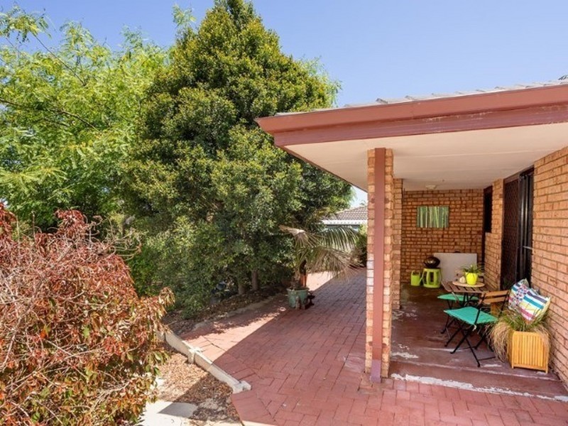 8A Moennich Court, Coolbellup WA 6163