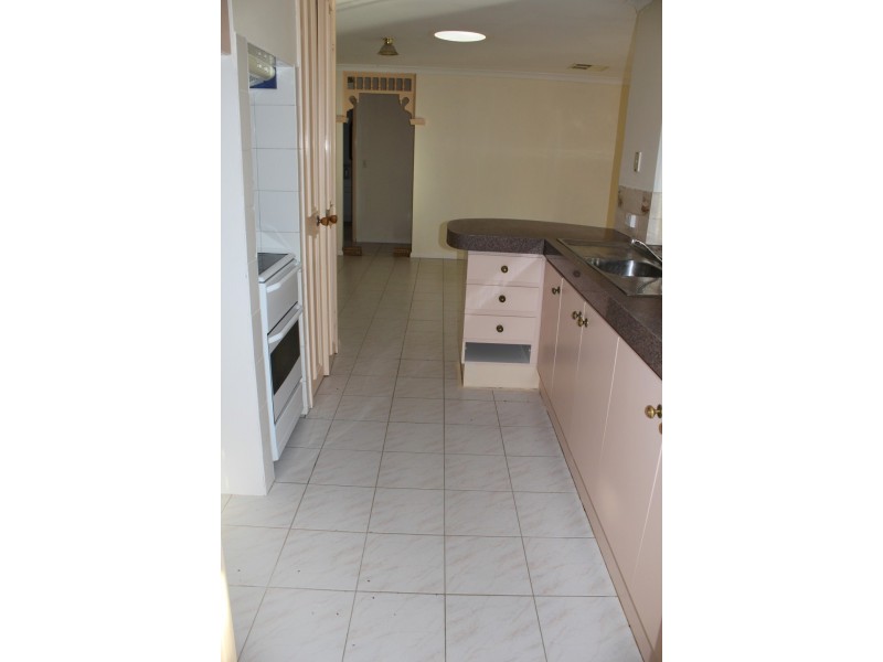 5 Eildon Court, South Lake WA 6164