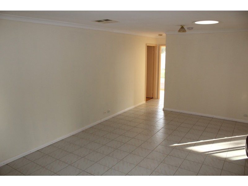 5 Eildon Court, South Lake WA 6164