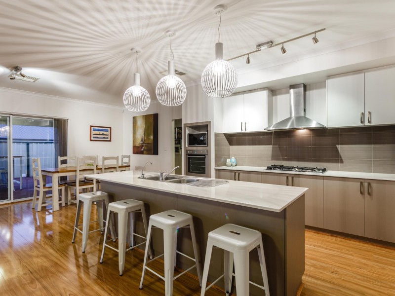 55 Gaebler Road, Hammond Park WA 6164